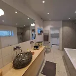 Lofoten Seaside House Вилла Vestvagoy